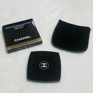 Chanel compact mirror used
